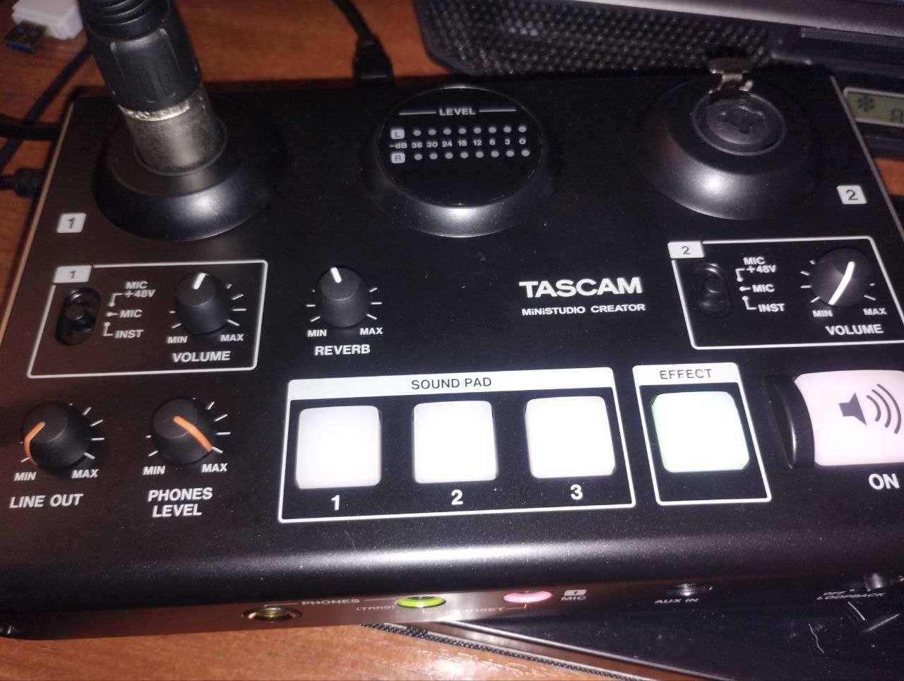 Звуковая карта Аудиоинтерфейс Tascam MiNi Studio Creator US-42B новая