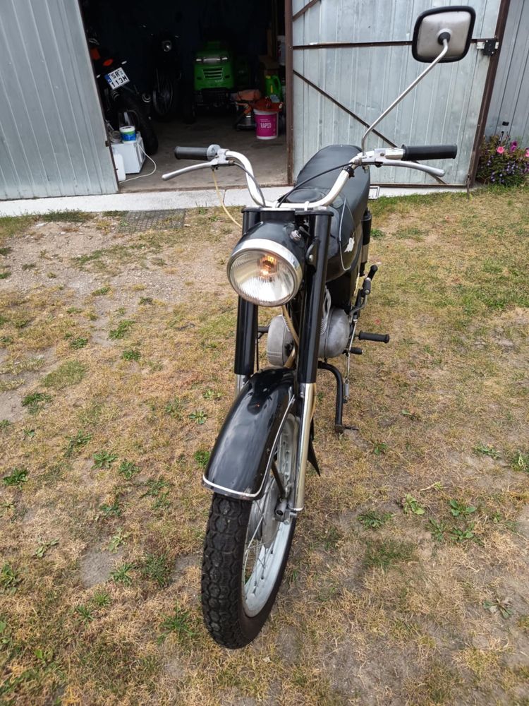 Wsk 125 w stanie oryginalnym z dokumentami 1977r.