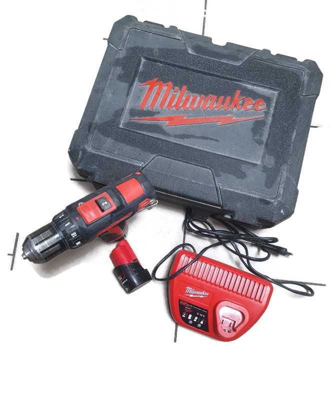 Wkrętarka Milwaukee M12 bdd-202c 2xaku 2ah ładowarka walizka