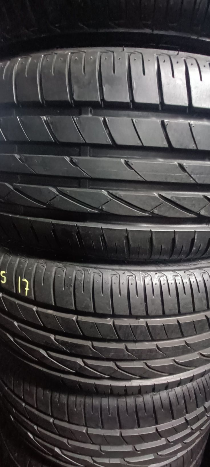 Pneus  215/45/17
