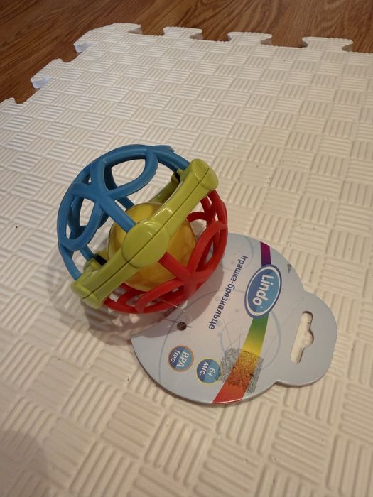 Іграшка брязкальце Lindo