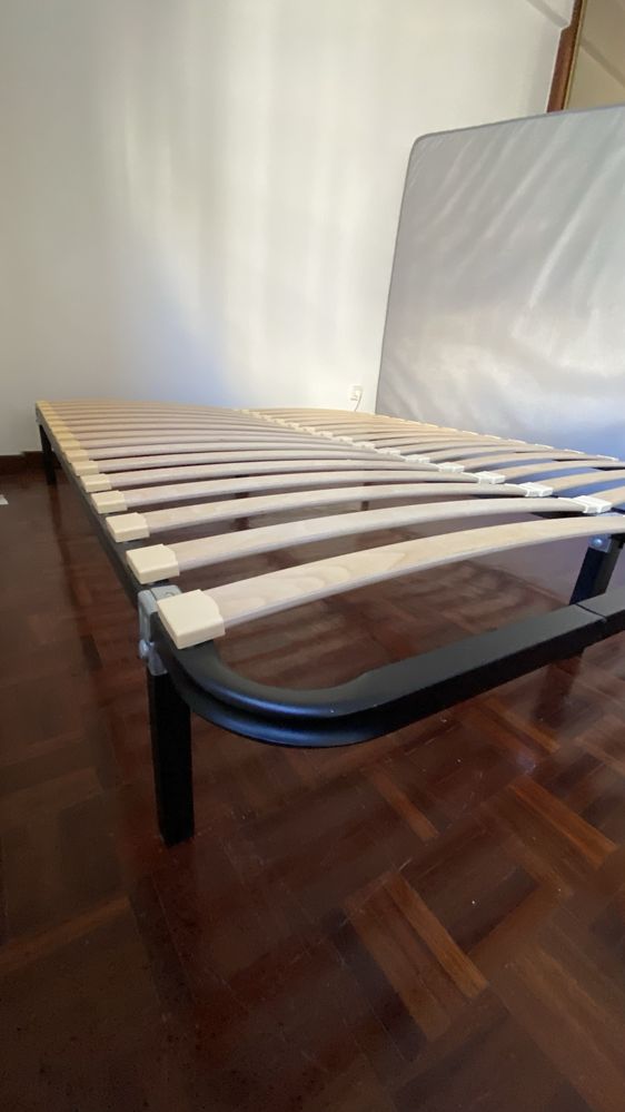 Estrado com pés 160x200 cama casal