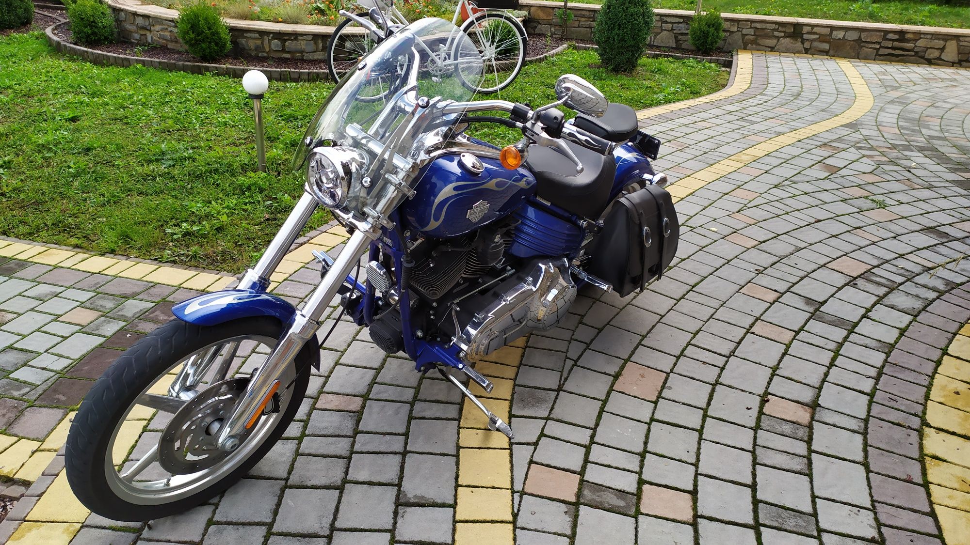 Harley Davidson Rocker C Softail