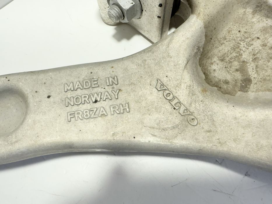 Volvo S60 3 III V60 2 II wahacz dolny lewy prawy 18-25