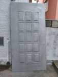 Porta maciça em alumínio fundido