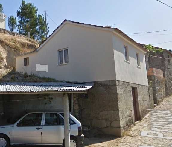 Arrenda- se casa em Santa Margarida a 5 min do Centro de Castro Daire