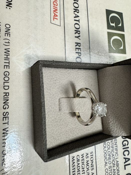 Zloty pierscionek z naturalnym diamentem 1,12ct E SI zareczynowy