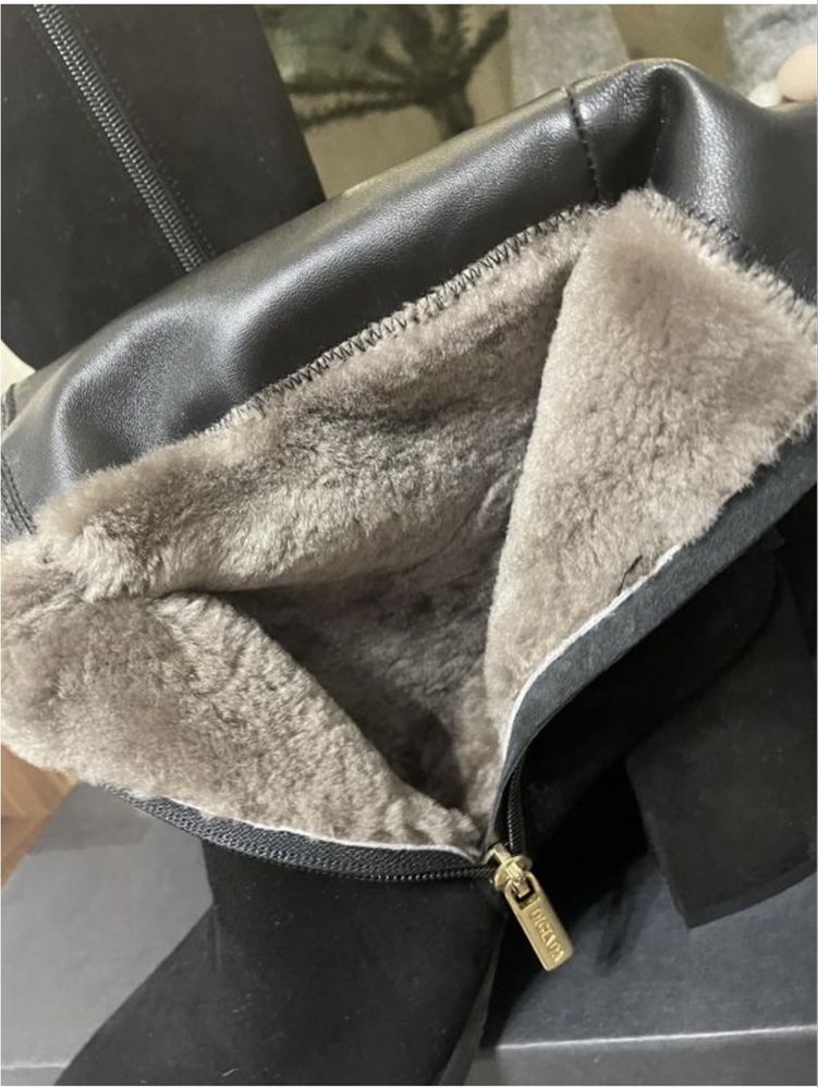 Продам зимние замшевые сапоги 40р.