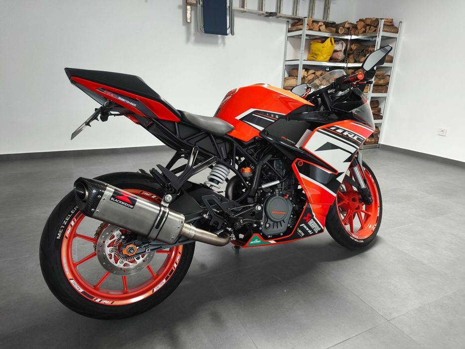 KTM RC 125 como nova