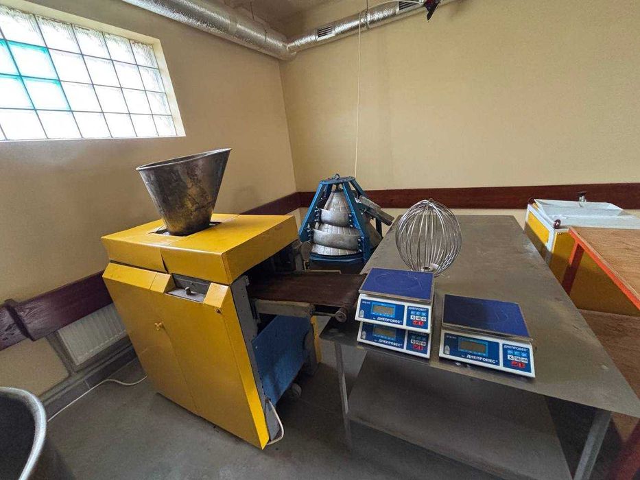 Тістодільник автоматичний промисловий