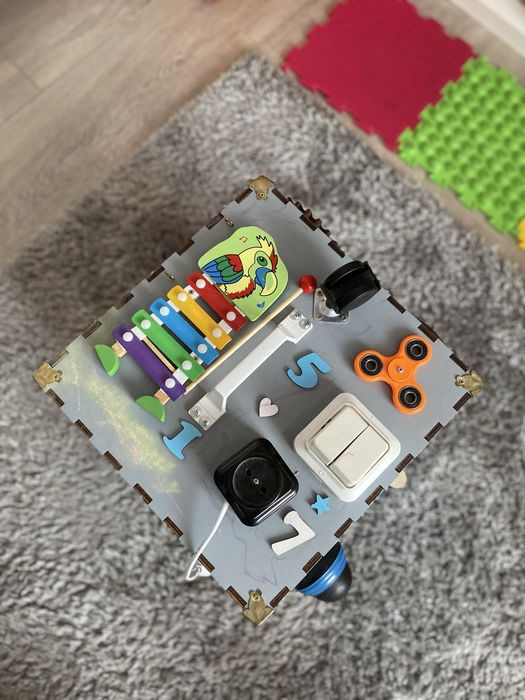 Бізі куб в гарному стані