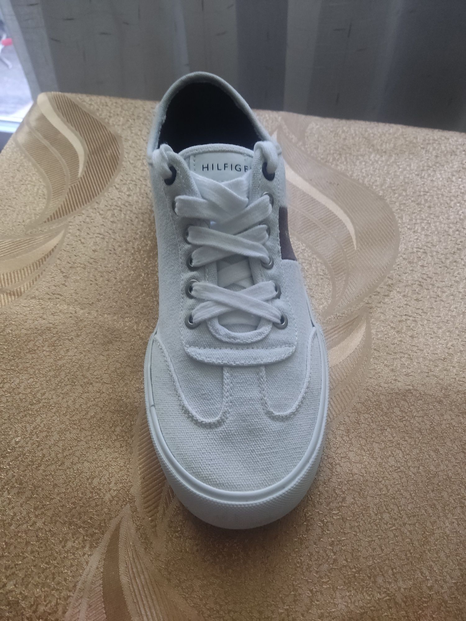 Кеды Tommy Hilfiger 41 белые