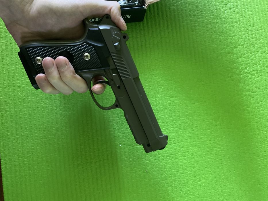 Игрушечный пистолет на пульках, вес 535 гр. Метал+пластик