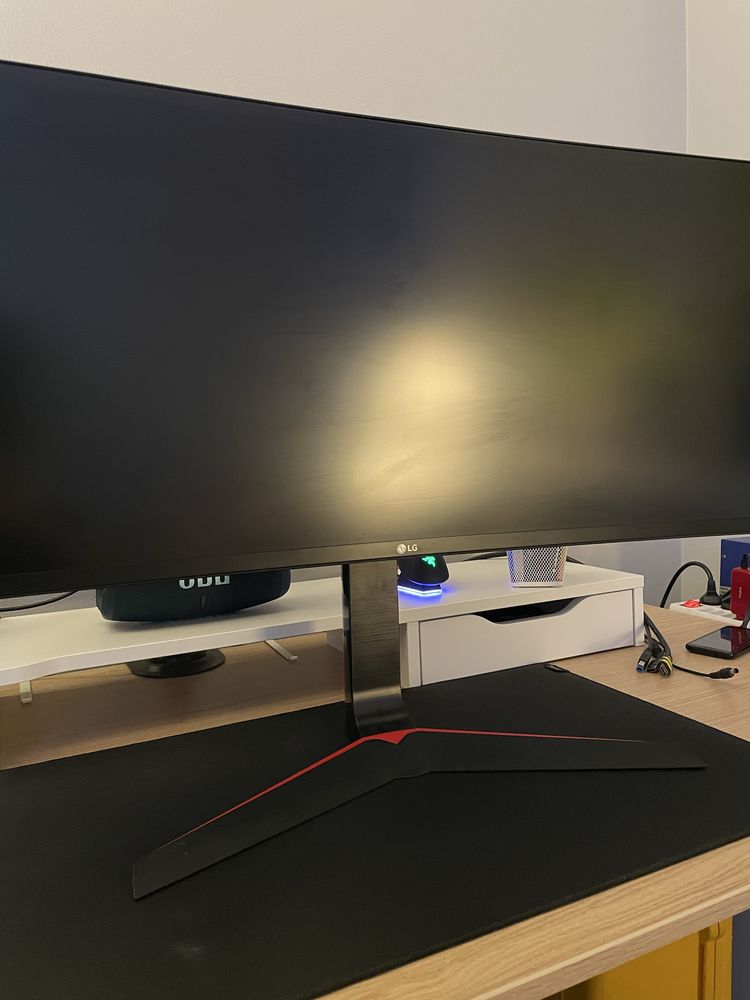 Monitor LG 34UC79G