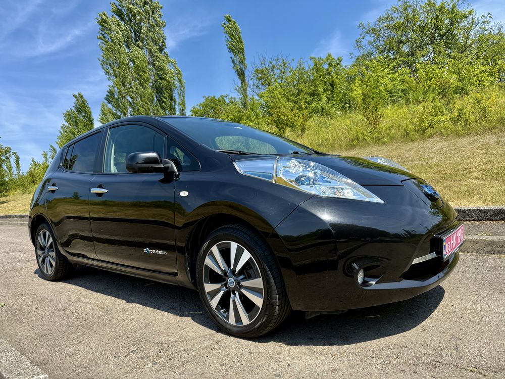 Nissan Leaf 2014 Tekna/BOSE/360