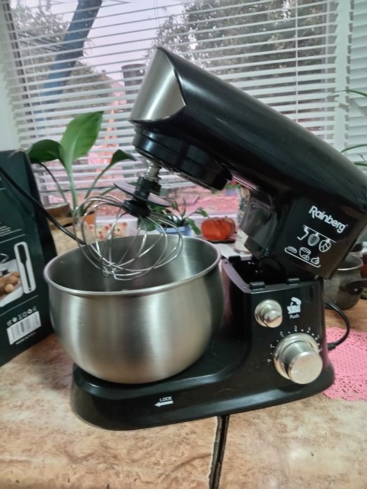 Продам тестомес, тістоміс