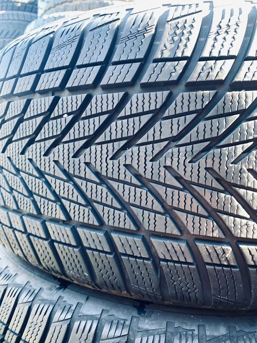255 45 19 Goodyear Pefomance 3 2023 90%