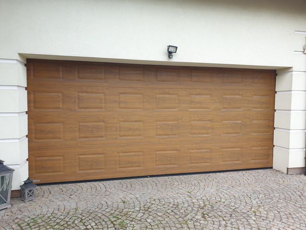Brama garażowa segmentowa KRISPOL