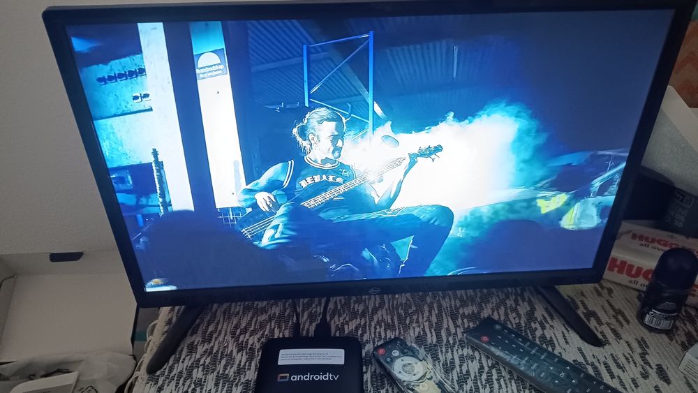 TV Smart 24.8" led HD+Box Android TV