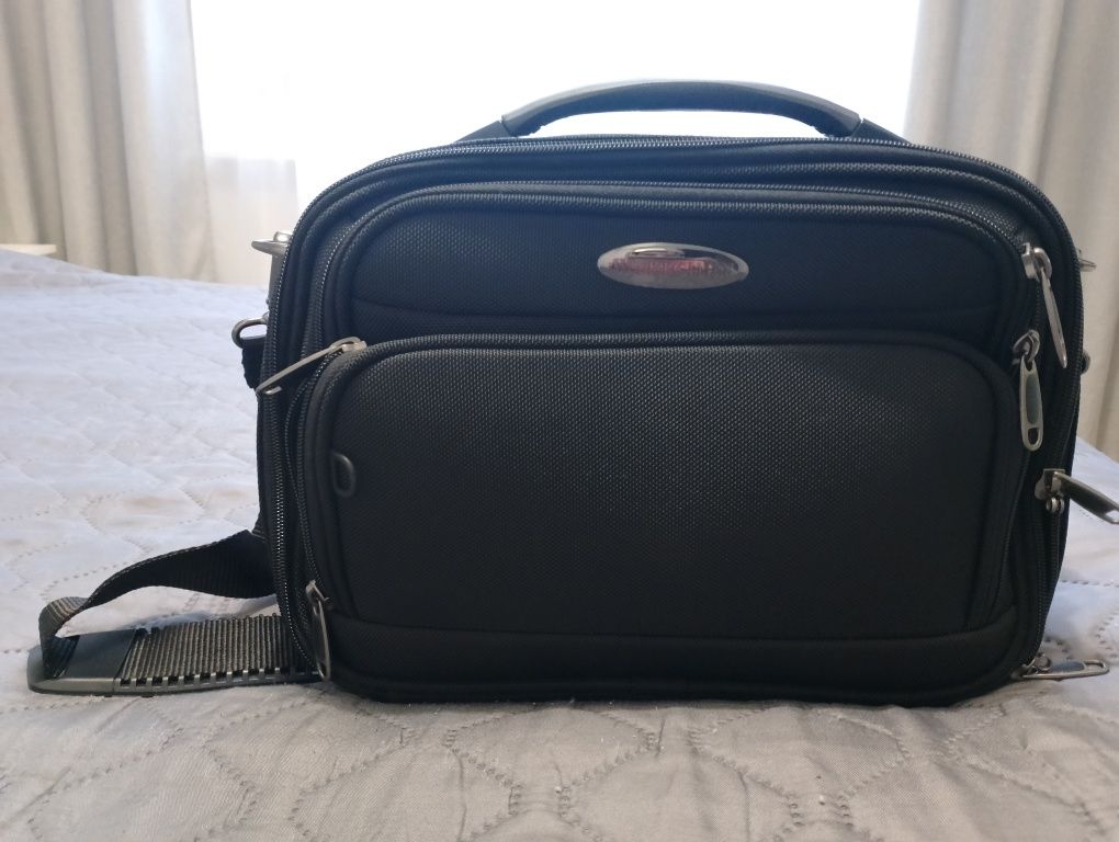 Wittchen - mała torba na laptopa lub bagaż podręczny