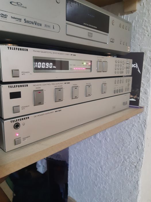 Продам стійку Telefunken.