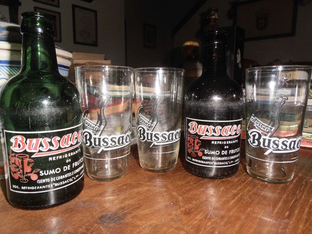 BUSSACO-2 garrafas antigas+3 copos