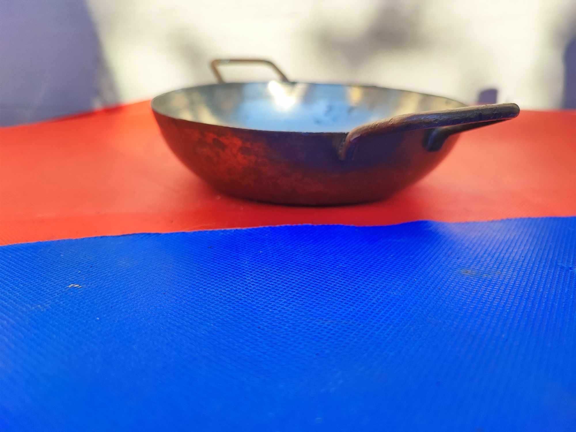 Przedwojenna miedziana patelnia,miska
