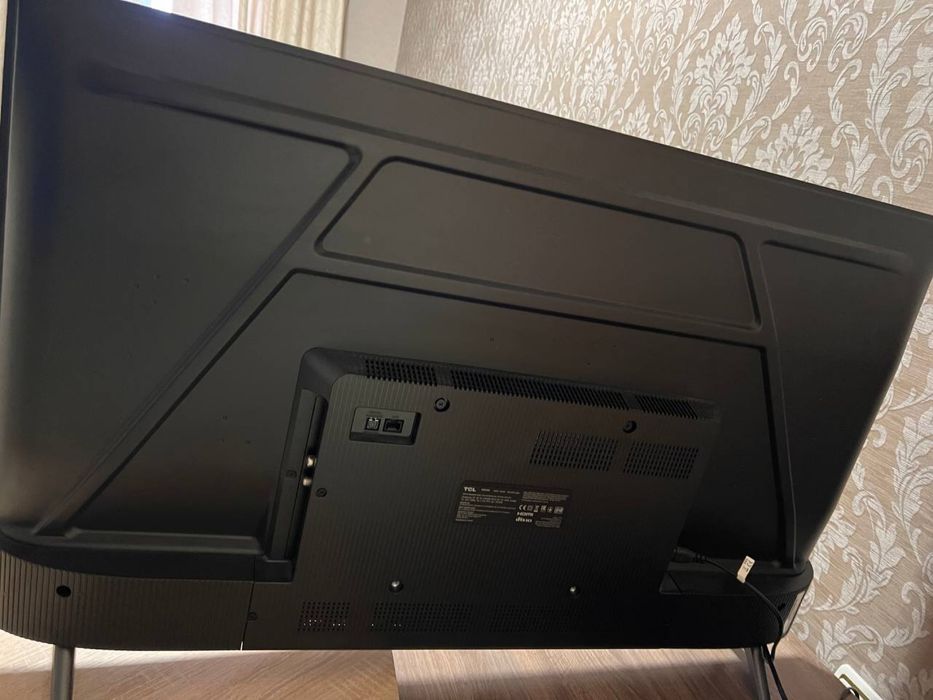 Телевизор TCL 43C645