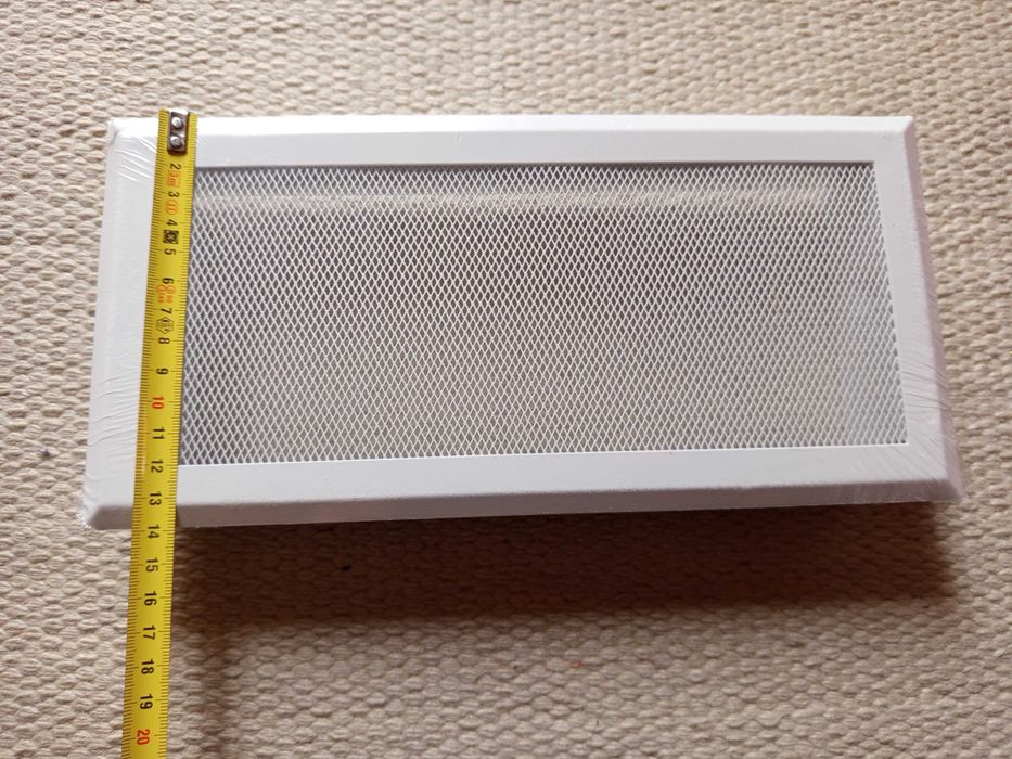 grelha para recuperador de calor ou lareira nova na embalagem