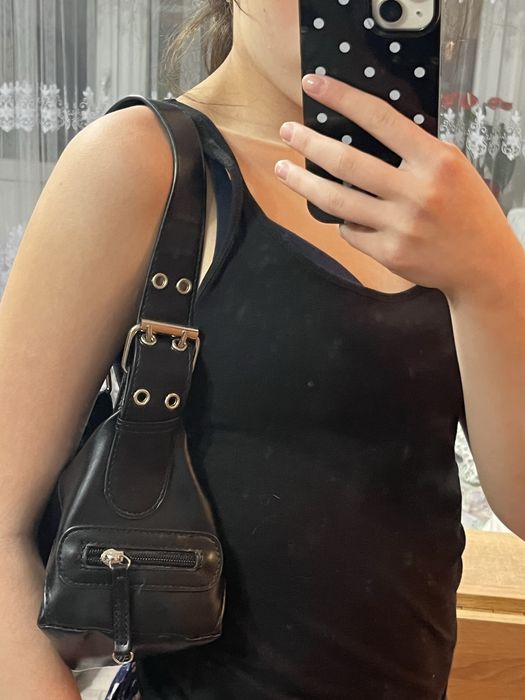 сумка  чорна з лакової шкіри