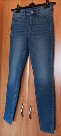 Spodnie jeans H&M, rozmiar S, kolor Niebieski.