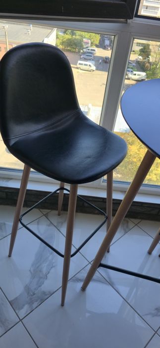 Стіл стільці набір