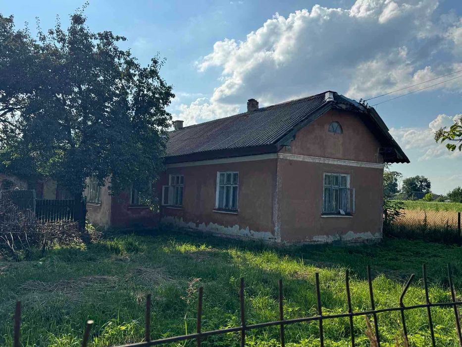 Продаж будинку + земля у с. Новосілки-Гостинні, Самбірського району!