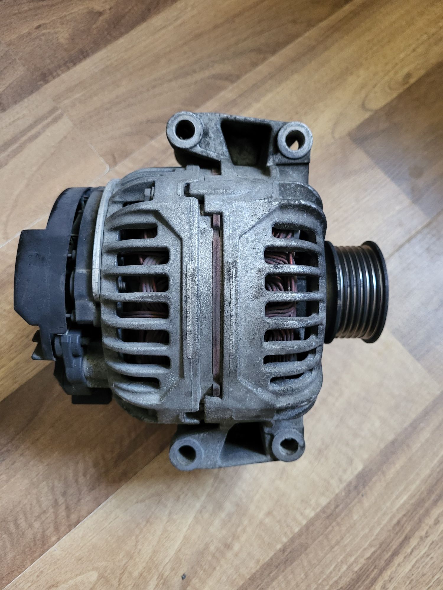 Sprzedam alternator golf 5 gti r32 tdi 140a