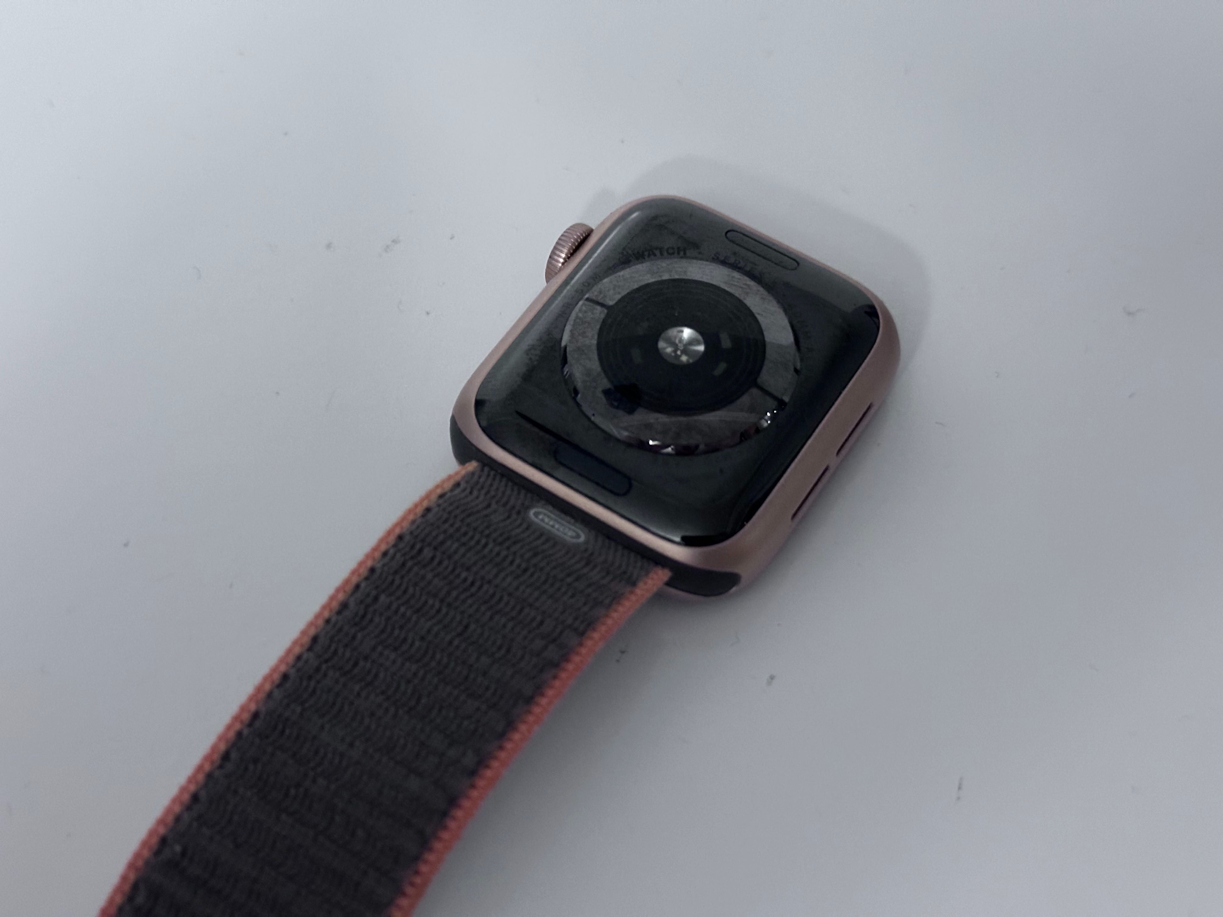 Apple Watch Series 5 40mm GPS Aluminium Case Gold Złoty Bez Blokad