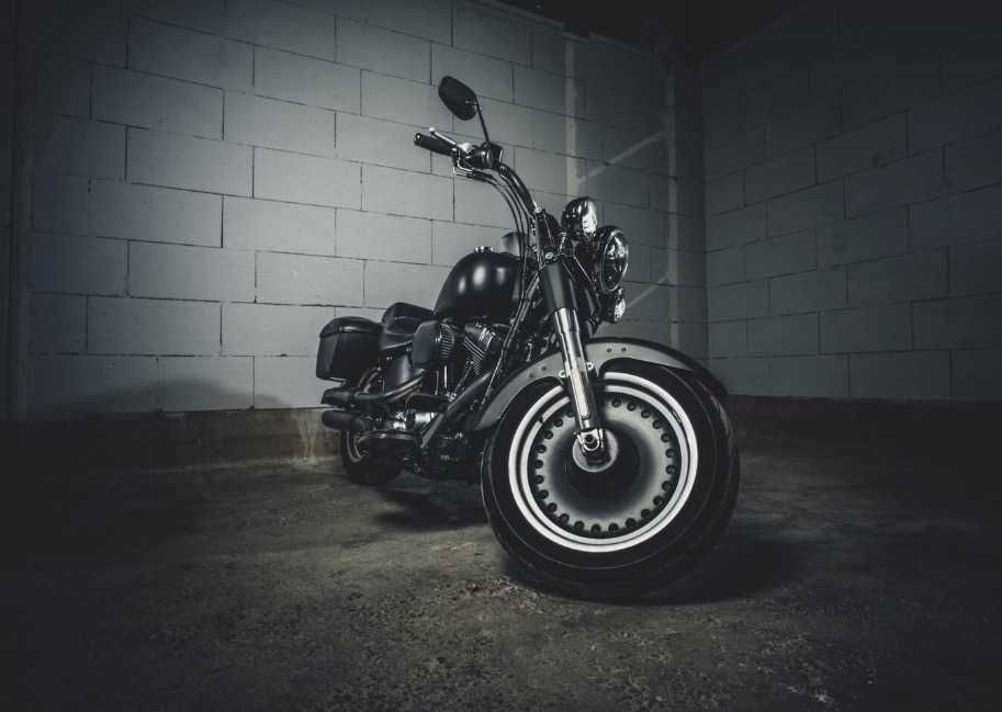 Miejsce na motocykl Garaż Parking Parkowanie Zimowanie Moto Bemowo