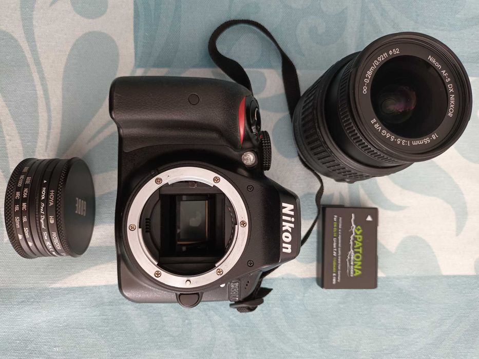 Máquina Fotográfica DSLR Nikon D3300 + Cartão SDHC 32Gb