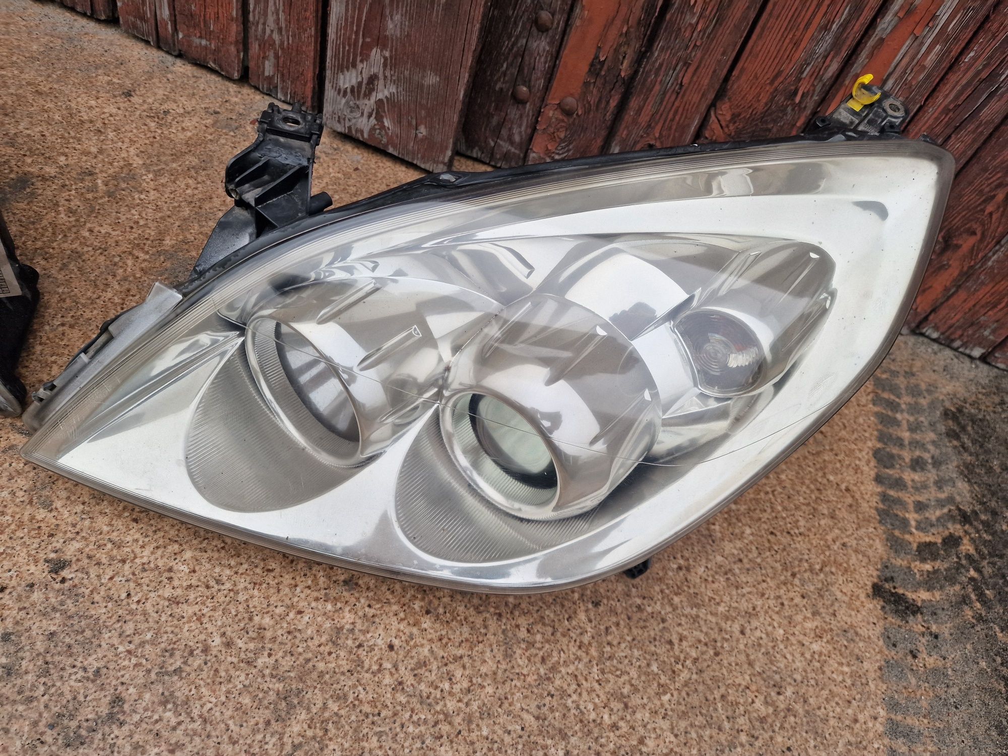 Lampy przód opel vectra c lift signum lift komplet