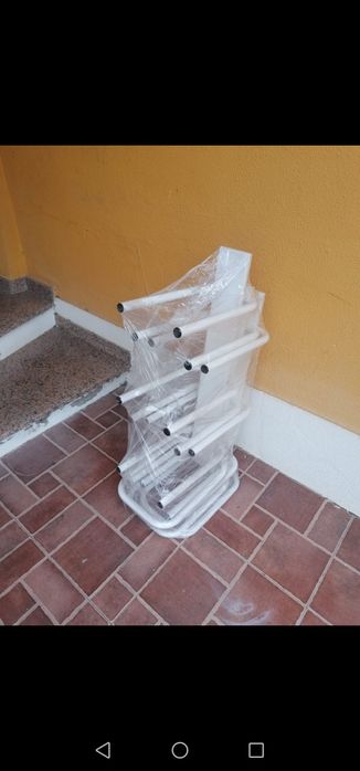 Suportes para garrafões de água 19L