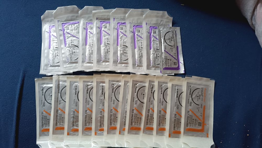 Nici chirurgiczne do nauki szycia