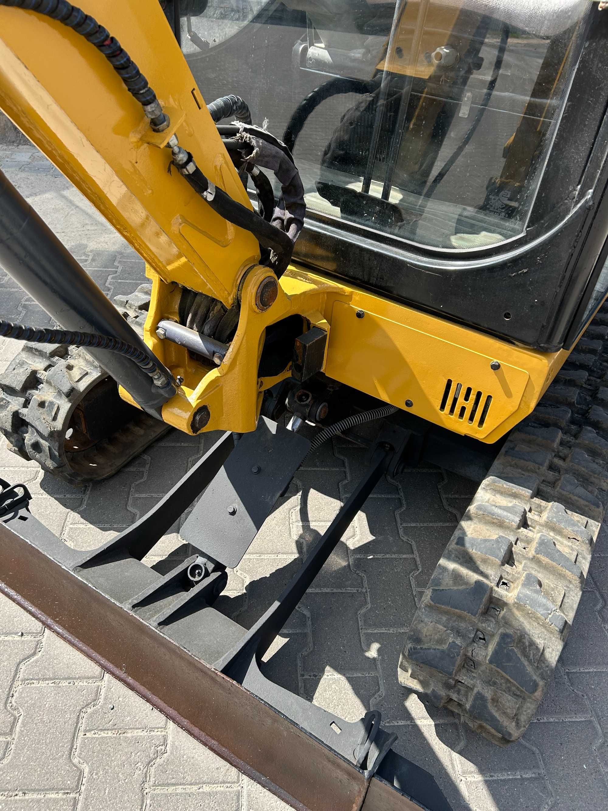 Міні-екскаватор Caterpillar 301.8 2011 в Костопілі