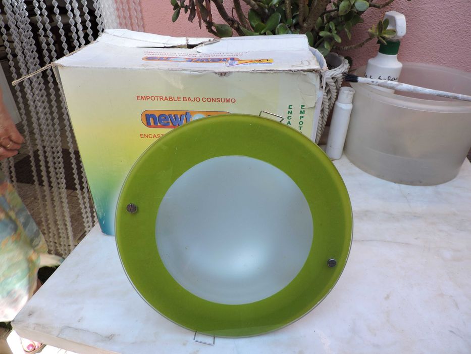 Lampada de encastrar nova completa com duas lâmpadas