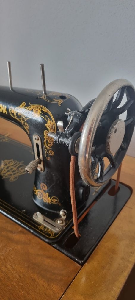 Maquina costura antiga