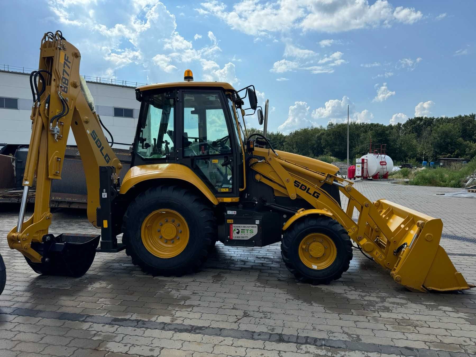 Екскаватор-навантажувач SDLG B877F JCB 3CX Экскаватор погрузчик