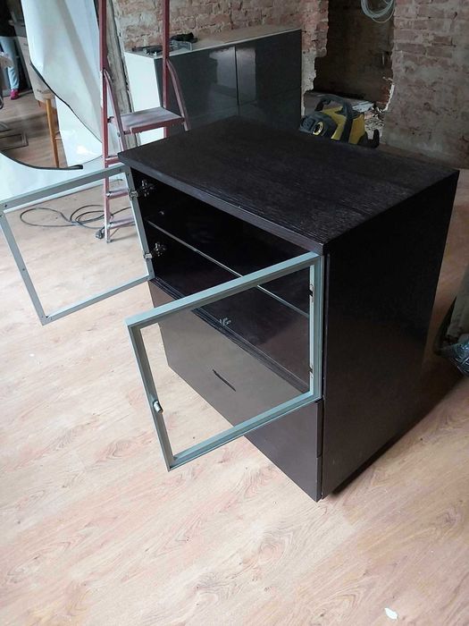 Komoda fornir aluminium