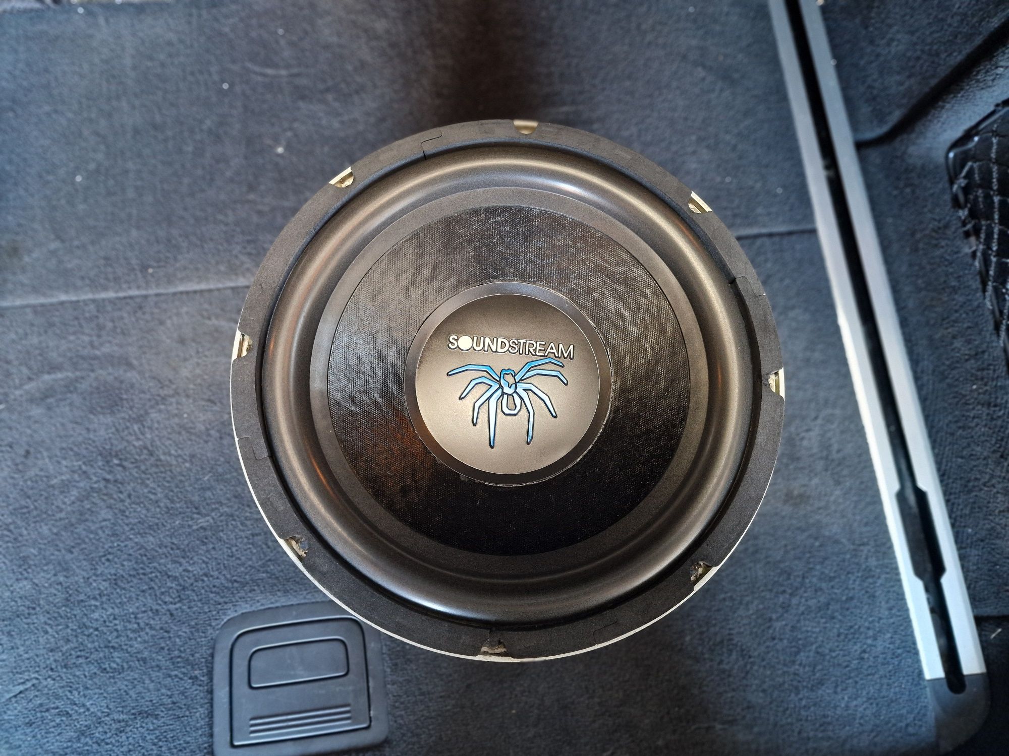 Skrzynia basowa subwoofer tuba Głośnik 30cm Soundstream TR-12 750 Rms