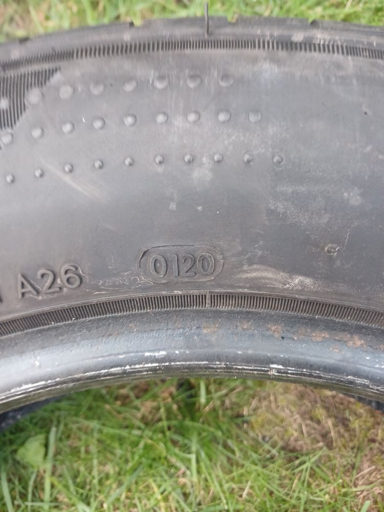 Продам шини  185/65 R15 . Літо