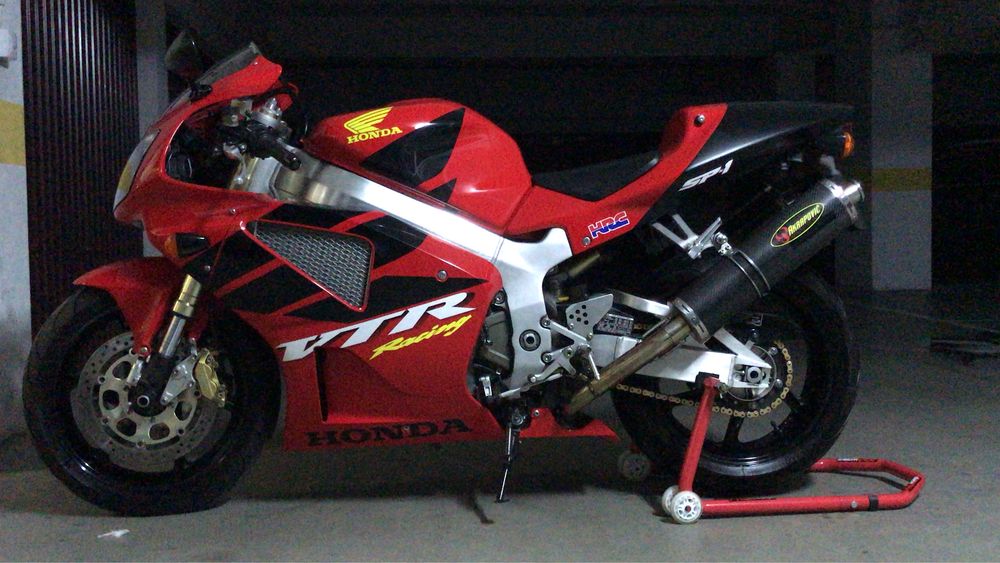 VTR SP1 12000kms original nova