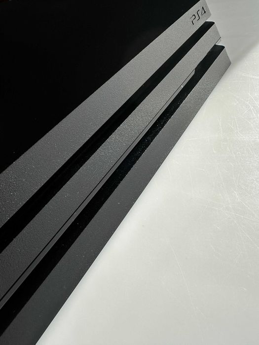 Zadbana Konsola PS4 Pro 1TB CUH-7216B 2xPad 5xGra Fifa GTA V Mechanic
