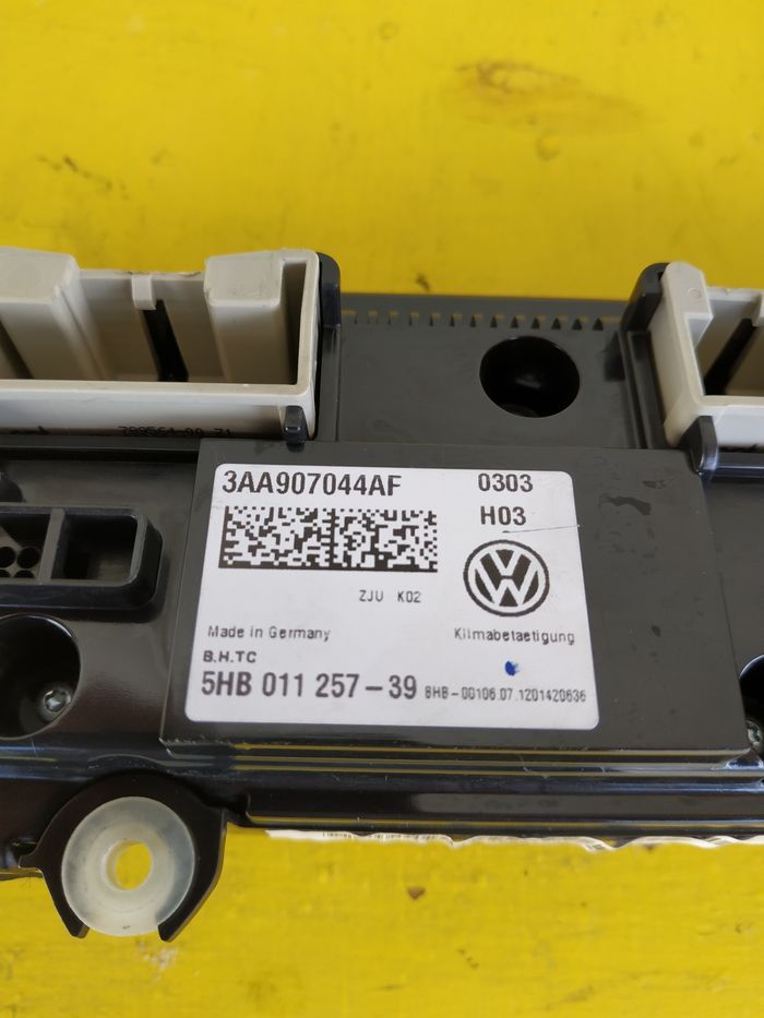 VW Passat B7 Touran Golf VI Блок пічки управління клімат контролем